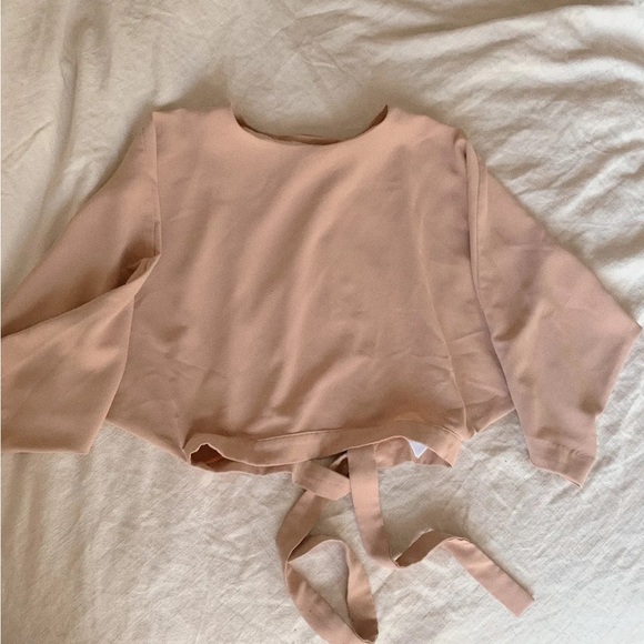 Farrow Top with open back - Picture 2 of 3